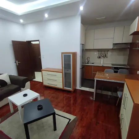 아파트 Nis Apartment